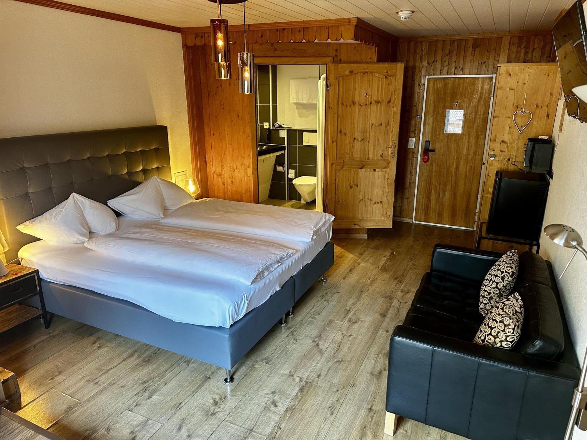 Chalet Hotel Adler AG Kandersteg Exterior foto