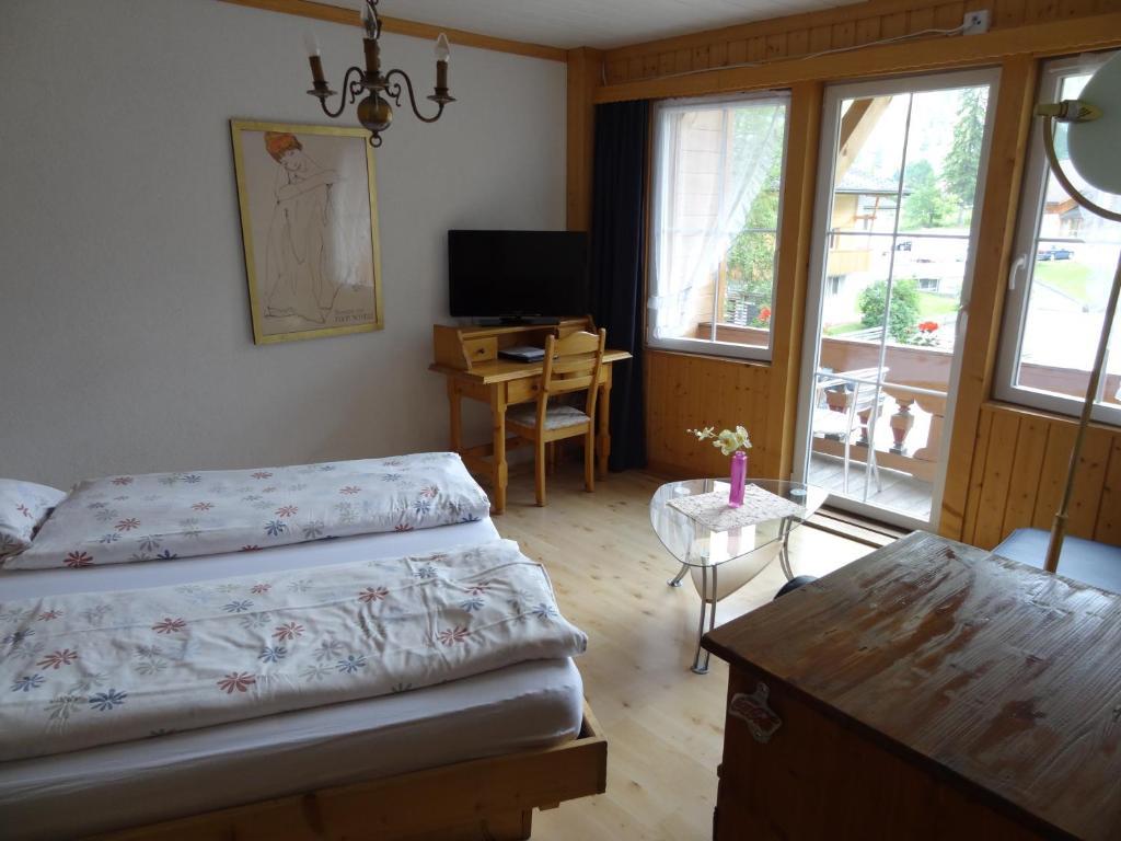 Chalet Hotel Adler AG Kandersteg Zimmer foto